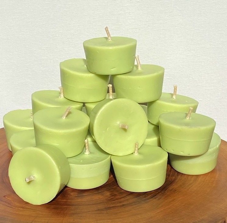 Twenty Lime, Lemongrass and Cedarwood pure soy Votives burn brightly for a total of 240 hours with an invigorating, citrus-fresh appeal.
