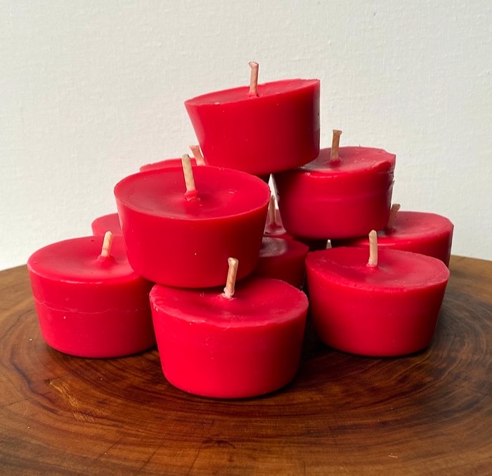 Ten Dragon's Blood pure soy Votives burn brightly for a total of 120 hours with a luxurious, intoxicating fragrance.