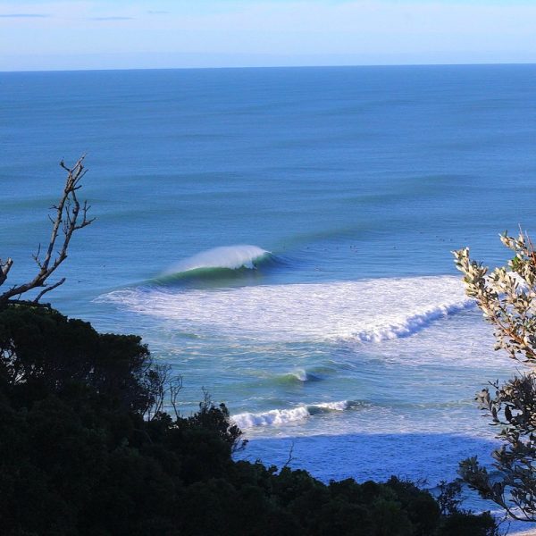 Blue on blue - Byron horizon. Photo by Frank Gumley