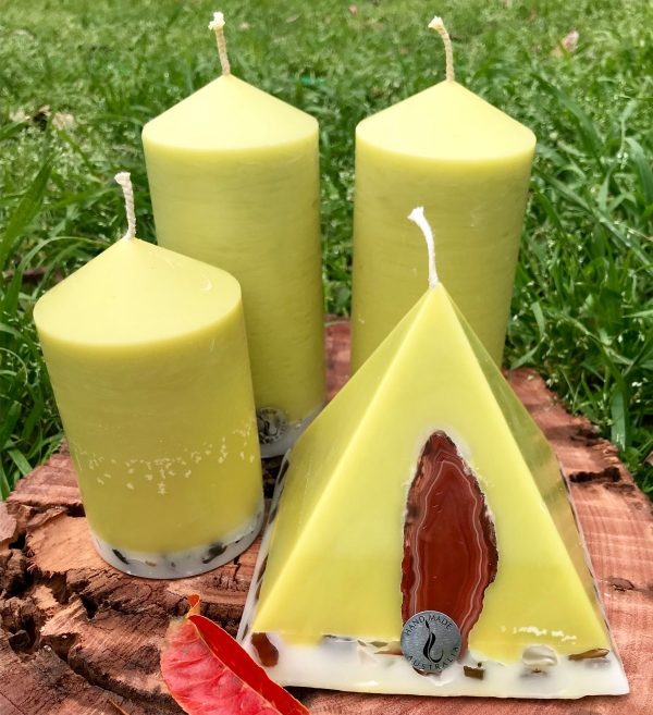 Lime Lemongrass and Cedar-wood, fresh and invigorating. Integrity Candles photo.